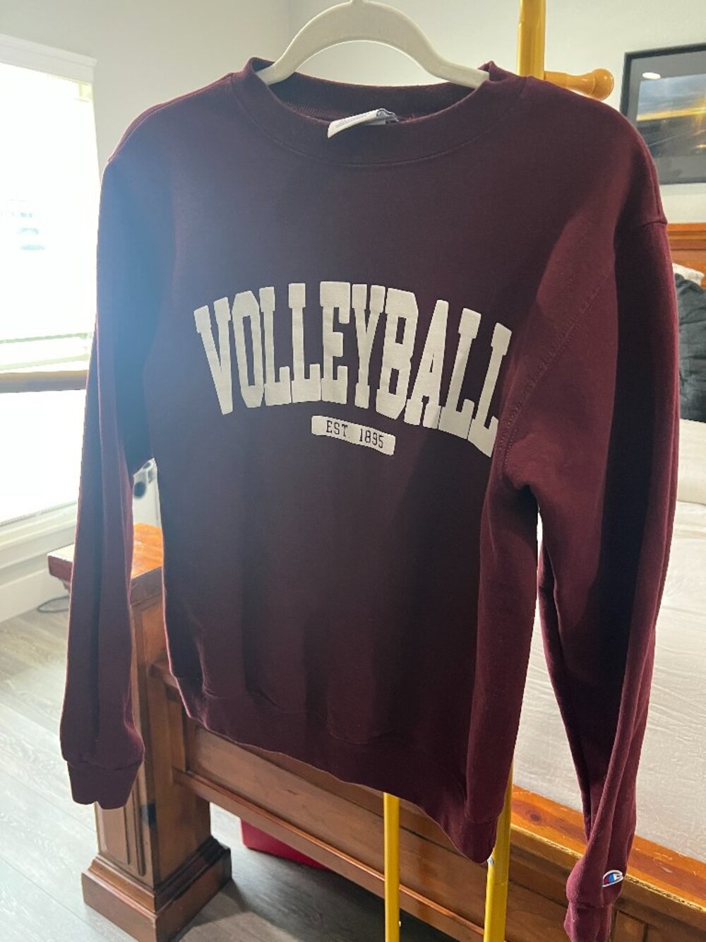 Champion Volleyball Maroon Crewneck Sweatshirt Size S Unisex